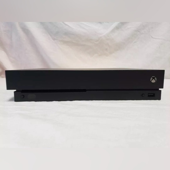 Microsoft XBox One X 1TB Console Video Game System Bundle 4K Ultra HD Black ONEX - Picture 5 of 6